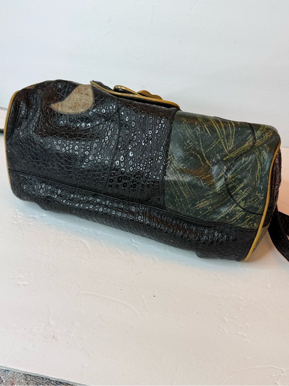 Vintage Artisan Abstract Patchwork Shoulder Bag in Green and Gold - Picture 7 of 9